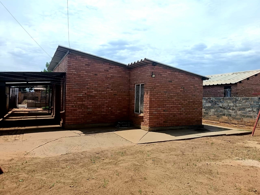 2 Bedroom Property for Sale in Roodepan Northern Cape